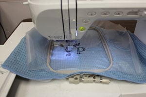 Using Paper Towel as Test Fabric for Machine Embroidery #Shorts 