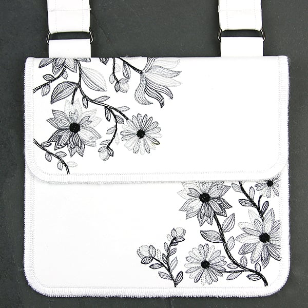 In-a-Stitch Flower Purse (In-the-Hoop)